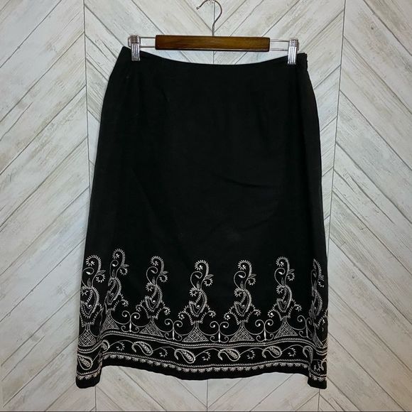 Nygard embroidered hem black and white skirt - Picture 1 of 5